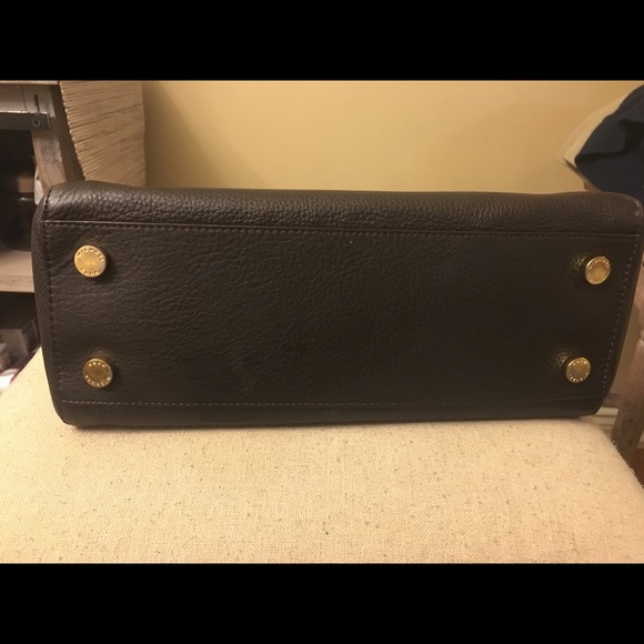 Michael Kors Brown pebble leather. - Picture 2 of 8